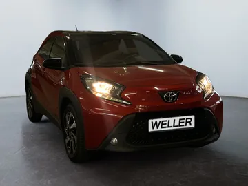 Car image 2