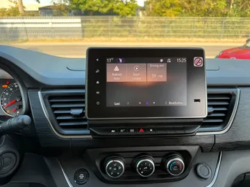 Car image 33