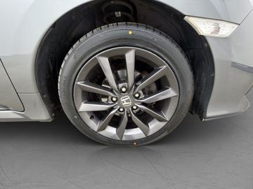 Car image 30