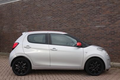 Car image 4