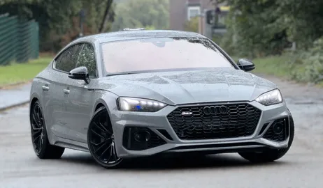 Car image 5