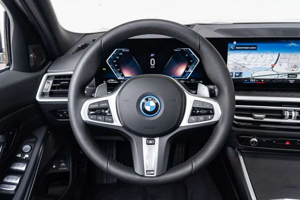 BMW 330 e Touring 215 kW image number 7