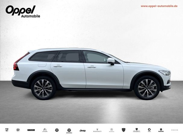 Volvo V90 Cross Country AWD B5 184 kW image number 2