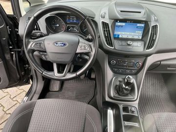 Car image 15