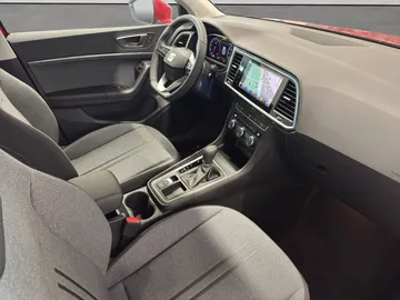 Car image 26