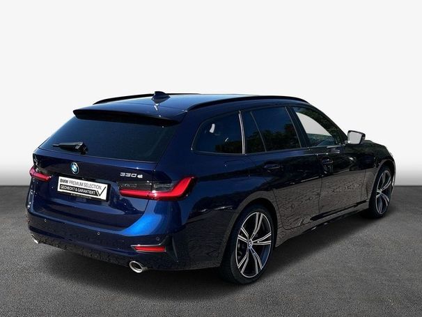 BMW 330 e Touring Advantage xDrive 215 kW image number 3