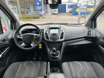 Car image 12