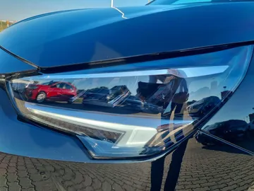 Car image 28