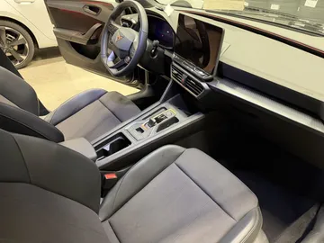 Car image 35