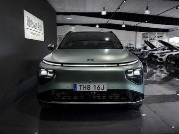 Car image 2