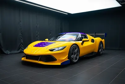 Car image 3