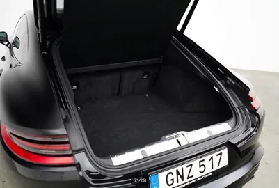 Car image 26
