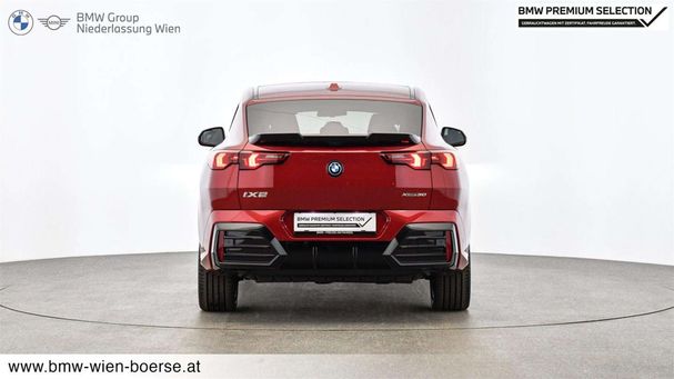 BMW iX2 xDrive30 225 kW image number 3