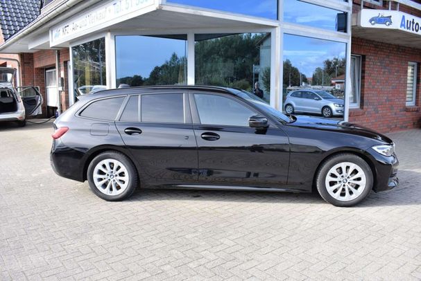 BMW 318d Sport Line 110 kW image number 2