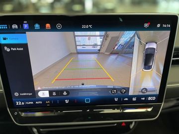 Car image 26