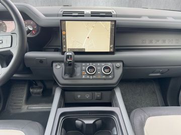 Car image 17