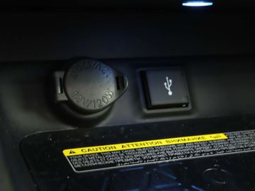 Car image 36