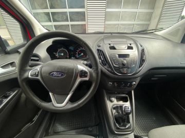 Car image 12