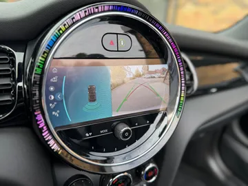 Car image 25