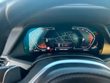 Car image 32