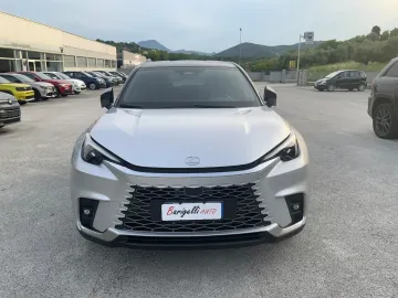 Car image 2