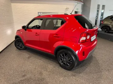 Car image 5