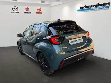Car image 4