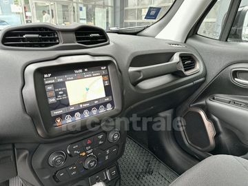 Car image 32