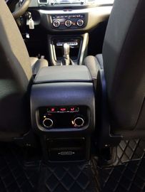 Car image 37