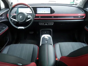 Car image 24