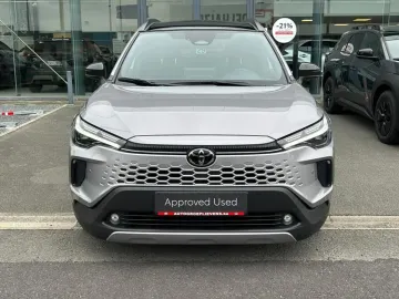 Car image 3