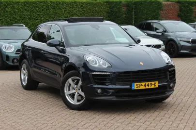 Car image 33