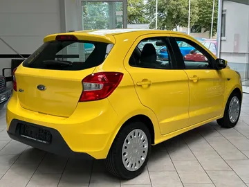 Car image 29