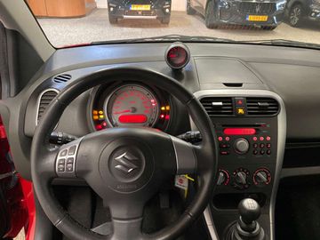 Car image 15