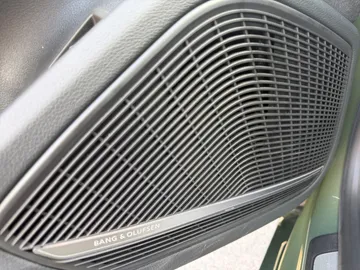 Car image 33