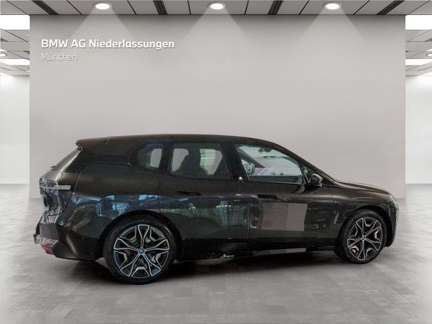 BMW iX xDrive40 240 kW image number 4