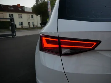 Car image 42