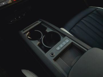 Car image 31