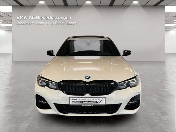 BMW 330 e Touring M Sport 215 kW image number 2