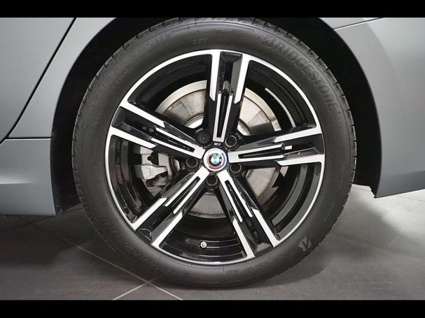 BMW 330 Touring e M 215 kW image number 5