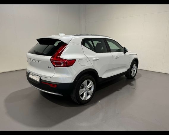 Volvo XC40 120 kW image number 2