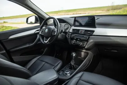 Car image 47