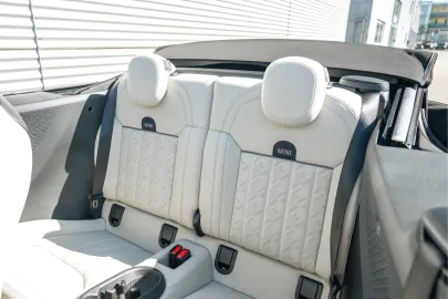 Car image 39