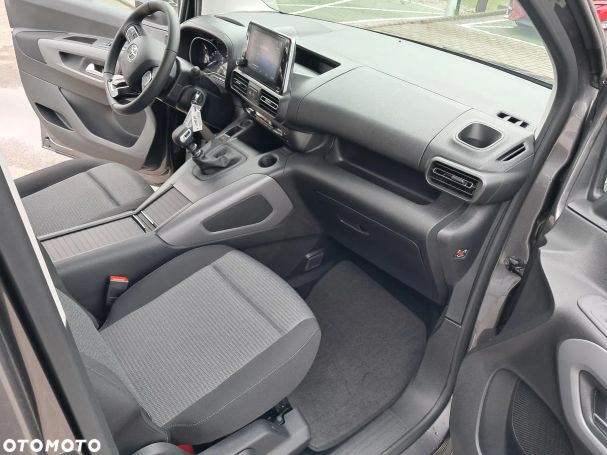 Toyota Proace Verso 75 kW image number 26