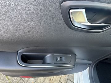 Car image 31