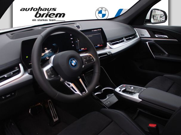 BMW iX1 xDrive30 M Sport 230 kW image number 6