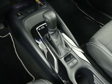 Car image 12