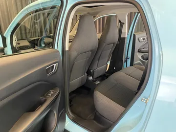 Car image 38