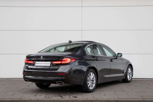 BMW 520i 135 kW image number 2