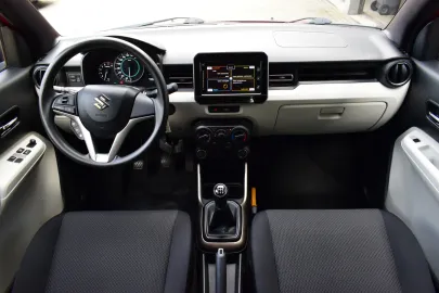 Car image 3
